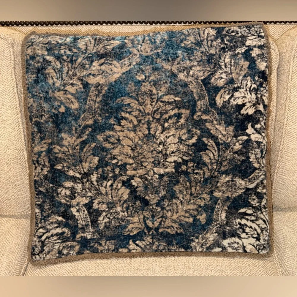 Pottery Barn Stunning Claudine Print Pillow Cover, 24", Indigo Multi - Picture 3 of 7